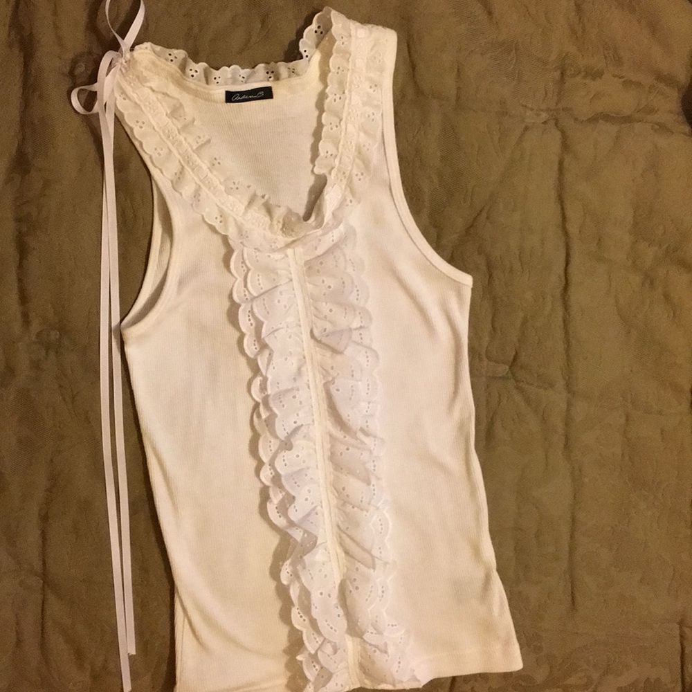 Arden B White Tank Top with lace and ribbon
